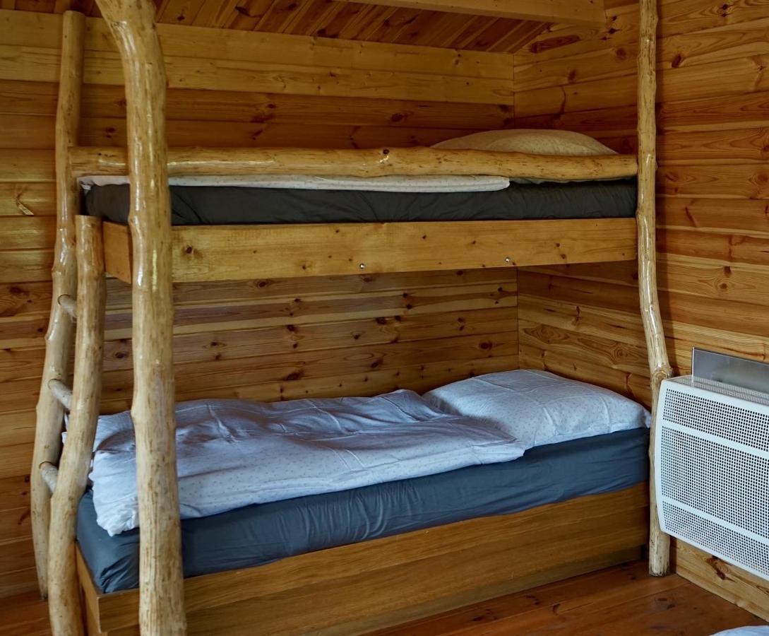 Cozy Wood Hut On The Farm Villa Trebivlice Ngoại thất bức ảnh