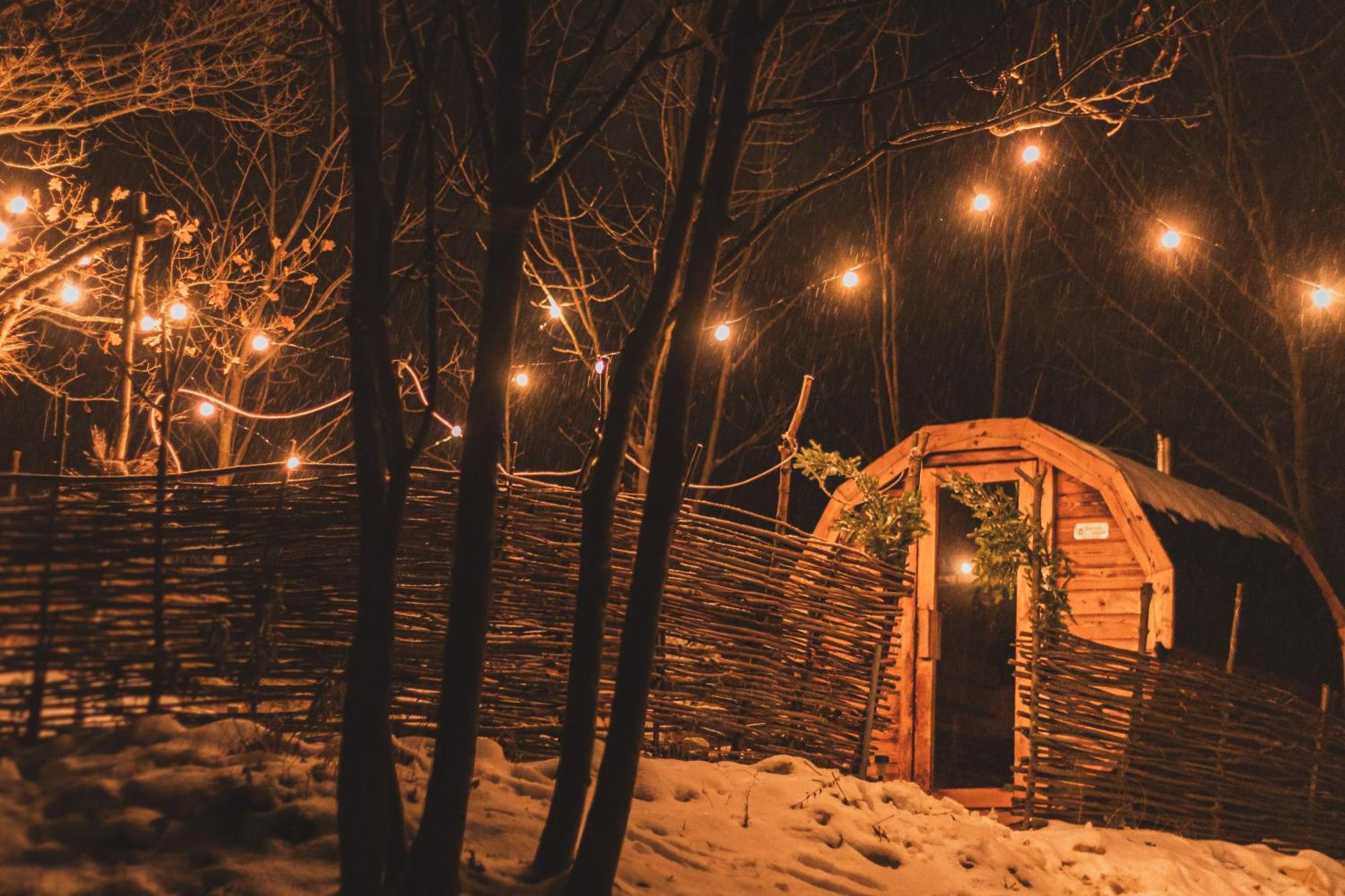 Cozy Wood Hut On The Farm Villa Trebivlice Ngoại thất bức ảnh